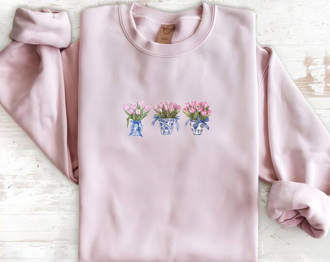 Vintage Chinoiserie Floral Vase | Tulip Graphic Tee | Gift for Garden Lovers | Coquette Spring Fashion | Minimalistic Chinoiserie Floral Tee