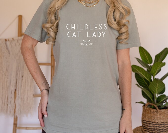 Childless Cat Lady for Kamala Shirt Kamala Harris 2024 Democrat T Shirt Election 2024 Shirts