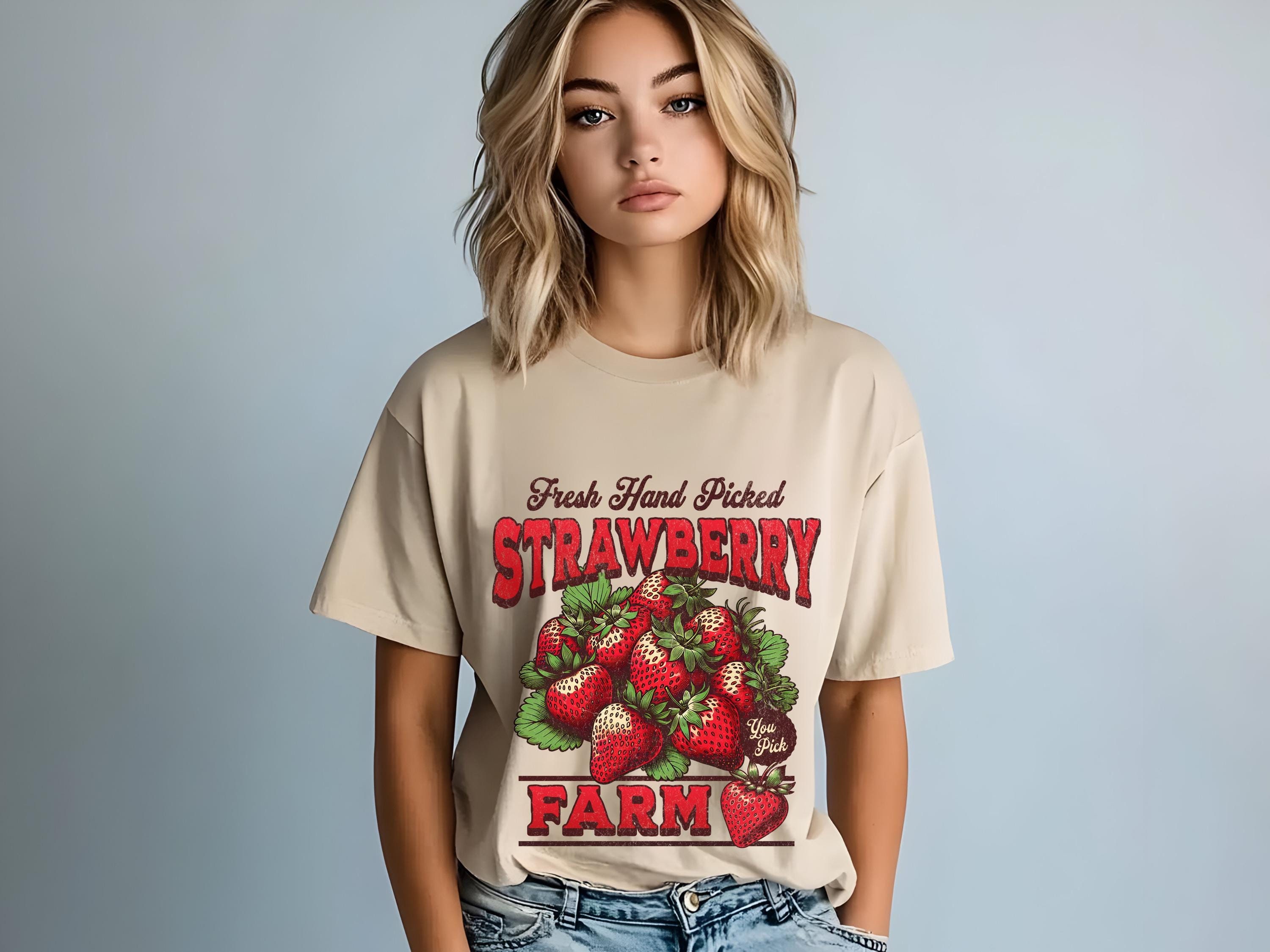 トップス R&D.M.Co- HAND PICKED STRAWBERRY TEE Fresh Hand Picked Strawberry Farm T-shirt | Vintage Fruit