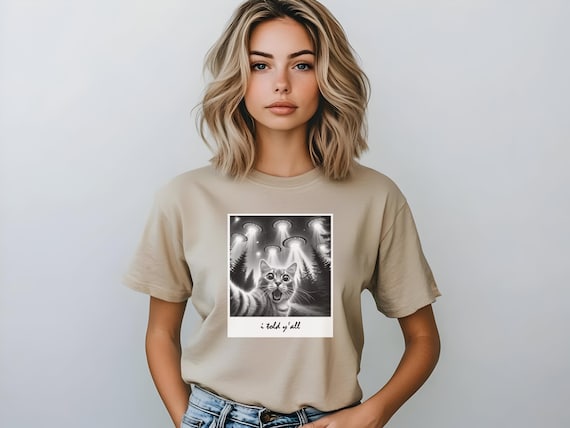 UFO Cat T-Shirt | Funny Alien Cat Tee | I Believe in Cats Graphic Shirt | Space Lover Unisex Tee | Quirky Cat Lover Gift | Alien Cat Shirt