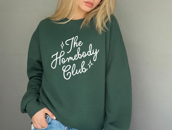 Homebody Club Cozy Sweatshirt | Unisex Pullover for Introverts  | Perfect Gift for Home Lovers | Oversized Crewneck Shirt | Lounge Wear