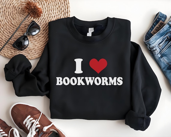 I Love Bookworms T-Shirt | Cute Book Lover Tee | Funny Reading Shirt | Retro Literary Aesthetic | Unisex Gift for Readers & Writers
