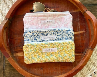 Quilted Sunglasses Pouch ~ Sunglasses Case ~ Floral Sunglasses Pouch ~ Pencil Case ~ Small Zipper Pouch ~ Handmade ~ Gift Idea