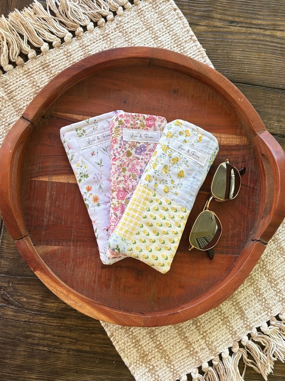 Quilted Sunglasses Pouch ~ Sunglasses Case ~ Floral Sunglasses Pouch ~ Small Small Pouch ~ Handmade ~ Gift Idea