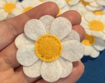 Set of 25 Felt Daisy Flowers | Bulk Craft Pack for Scrapbooking, Card Making, Party Decor & DIY Projects | Handmade Felt Flower Embellishmen