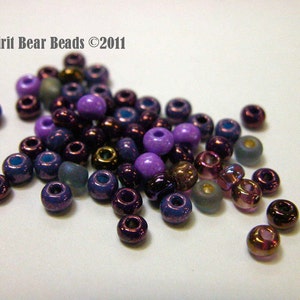 Stroll Through Lavender Fields, Seed Beads, bead mix, Size 6, Purple color image 2