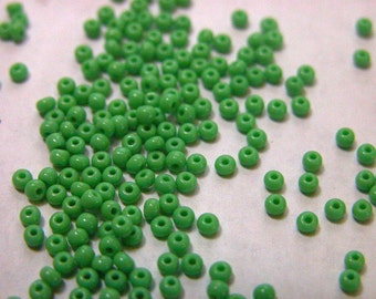 Medium Green Opaque Czech Seed Beads size 11/0 lot of 20 grams