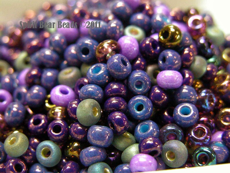 Stroll Through Lavender Fields, Seed Beads, bead mix, Size 6, Purple color image 3