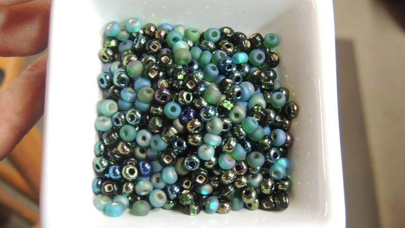 Sherwood Forest Dark Green size 6 Czech seed bead Mix 50 grams greens black European