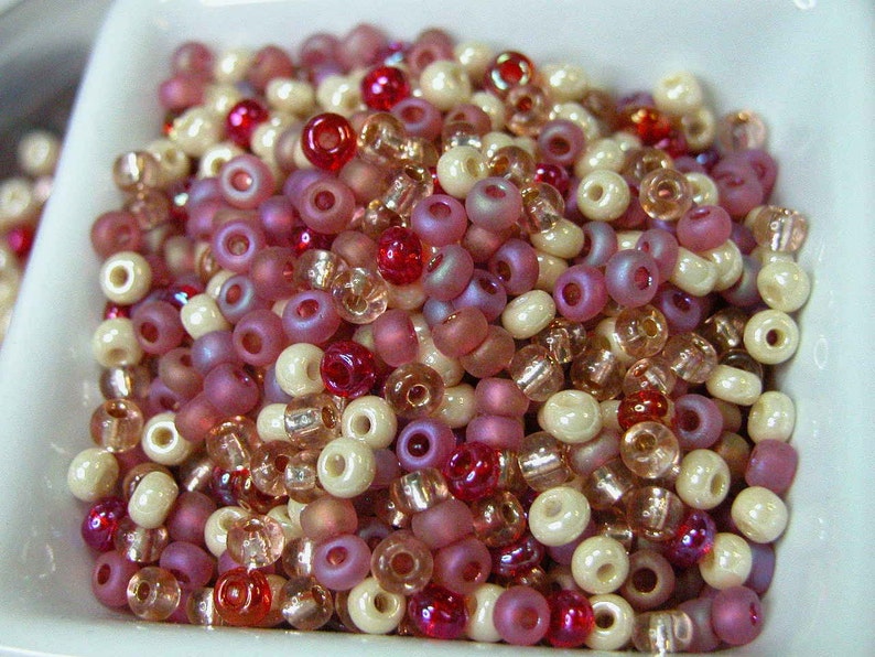 Raspberry Cheescake, Pink and Cream, Czech Seed Bead mix, Size 6, 50 gram lot image 3