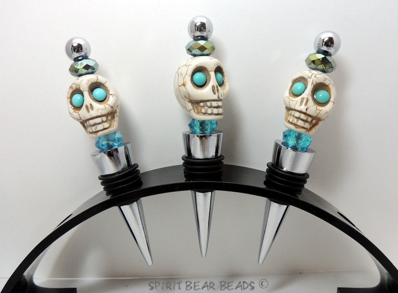 Turquoise Skull Wine stopper Blue Beads Dia De Muertos Day of the Dead Gift HALLOWEEN, image 1