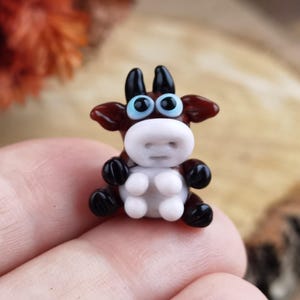 Tiny glass animals Glass cow figurine Miniature cow gifts tiny cow decor Terrarium Desk decor cow ornaments Glass figurine Farm animals