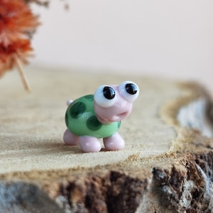 Tiny glass animals Glass turtle figurine Miniature turtle gifts tiny turtle Terrarium figurines Desk decor turtle ornaments Glass figurine