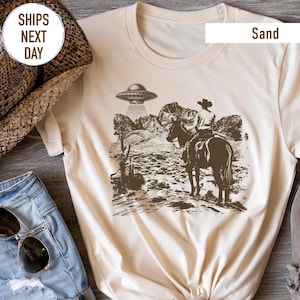 Ufo Western Shirt, Retro T-Shirt, Vintage Cowboy T Shirt, Rodeo T Shirt, Wild West Tee, Western Oversized Tee,  Ufo Cowboy Oversized Shirt