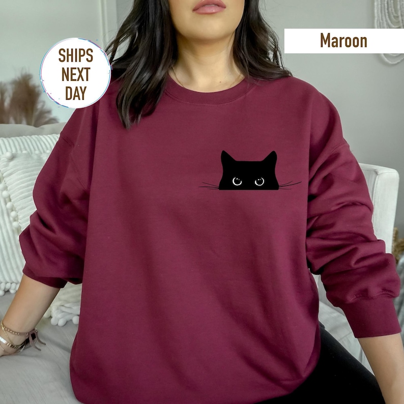 Black Cat Sweatshirt Cute Cat Lover Crewneck for Women Unisex Cozy Pullover Peeking Cat Graphic Cat Mom Gift Fall Winter Soft Casual Top zdjęcie 5