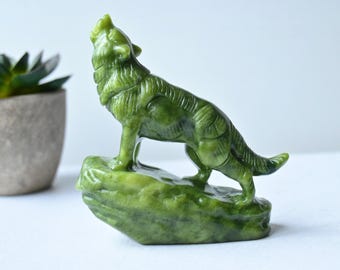 2.8 Inches Natural Green Jade Wolf,Hand Carved,Reiki Healing,Crystal Carving,Green Jade Skull,Crystal Decor,Wolf Statue,Crystal Wolf