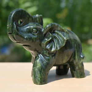 3,8 &quot;natürliche grüne Jade geschnitzter Elefant, Quarz-Kristall, Kristallschädel, Kristallgeschenk, Wohnkultur, Kristallheilung, Kristallverzierung