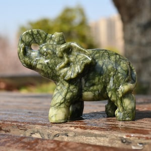 3,8 Zoll natürlicher grüner Jade Elefant, Quarzkristall, Kristallschädel, Kristallgeschenk, Wohnkultur, Kristallheilung, Kristalldekor, grüne Jadedekoration