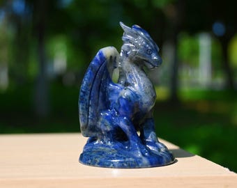 青いドラゴン彫刻とクリスタル付き 遊戯王 青眼の白龍 ブルーアイズ