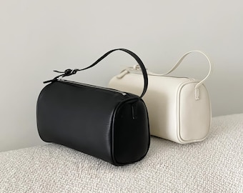 Genuine Leather Pouch, 90s Bag, Minimal Leather Purse, Small Leather Handbag, 90s Pouch