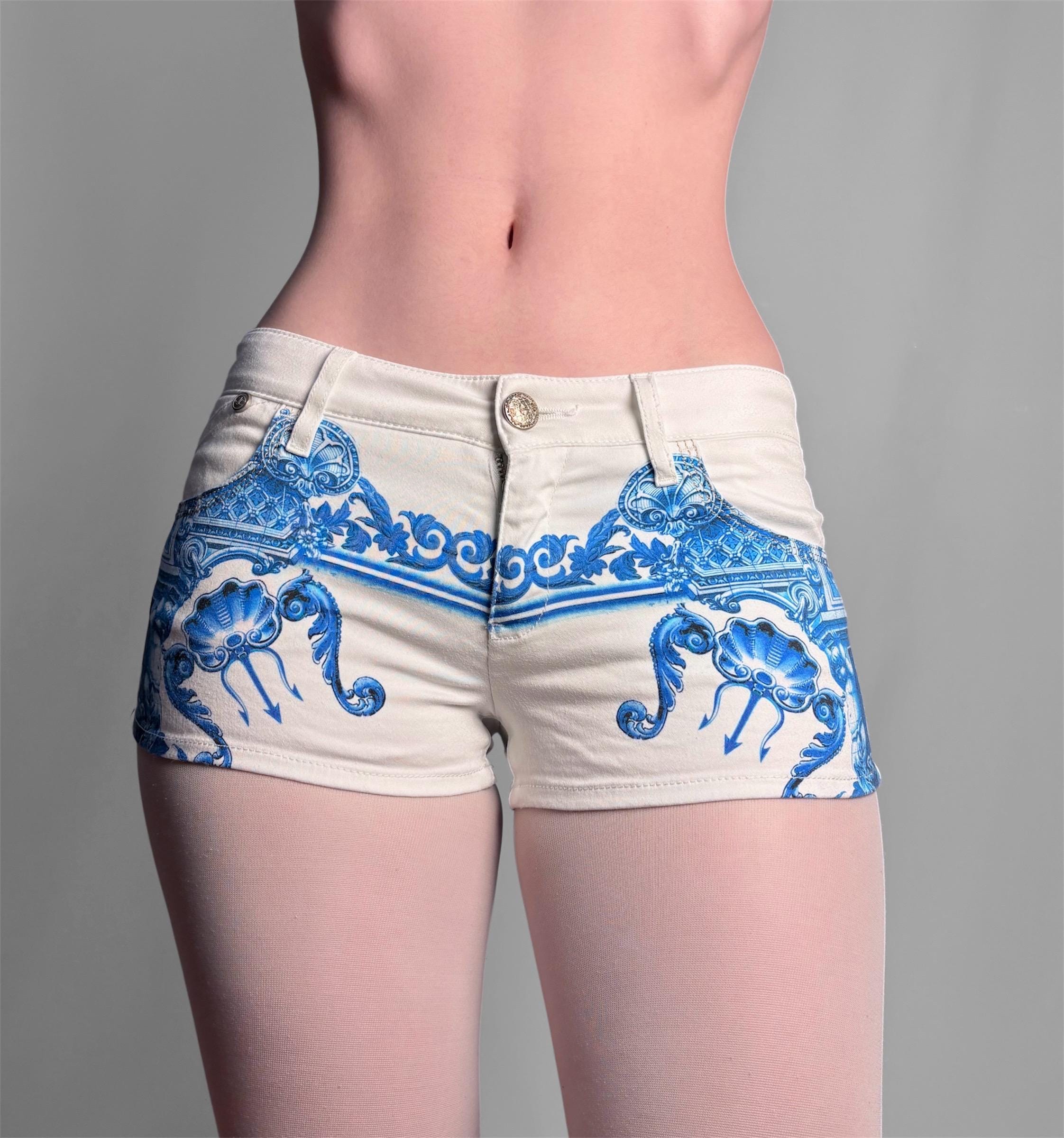 Escada Shorts - Etsy display picture 3
