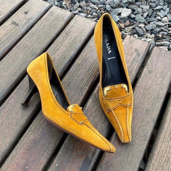 Vintage Prada 90s orange heels