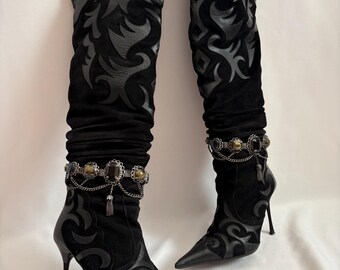 Bottes El Dantes vintage années 2000, à talons aiguilles et montantes, avec bracelets et boîte d'origine.