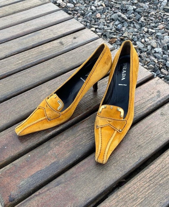 Vintage Prada 90s orange heels - image 2