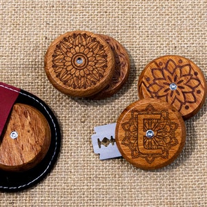 Boitage de pain personnalisé, nom rond de boitage de pain gravé, outil de notation OVNI pour la fabrication de pain, pointeur de levain avec pochette, cadeau pour boulangers