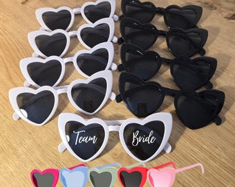 Gafas de sol con forma de corazón / Monturas retro con diseño de amor para fiestas, bodas y despedidas de soltera.