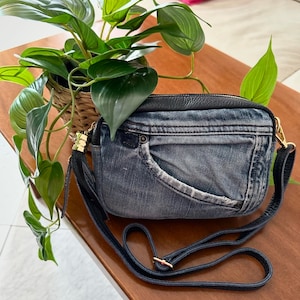 Borsa denim, borsa jeans, borsa in pelle, borsa riciclata, borsa Made in italy. immagine 2