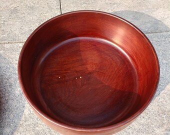 Elegant Mahogany Wooden Bowl - Perfect for Rustic Home Decor Rich Reddish-Brown Wooden Serving Bowl