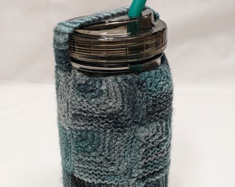 Knitting Pattern for a Domino-Knitted Quart Jar Cozy