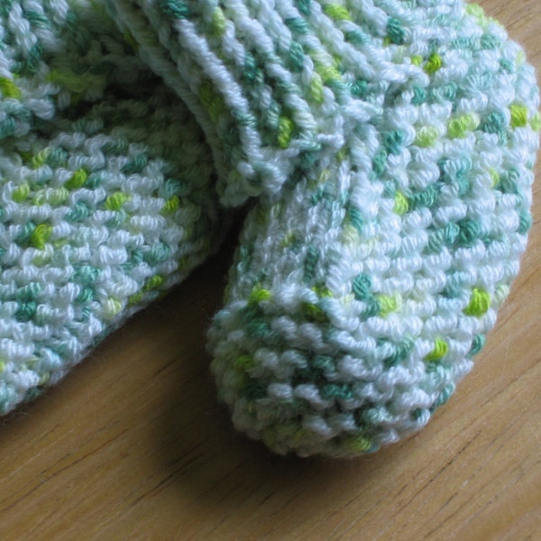 Seamless Stay-Put Booties knitting pattern (pdf digital download)