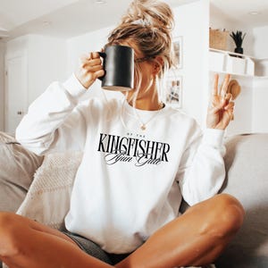 Zimorodek z bramy Ajun Sweter Quicksilver Callie Hart merch Diabeł tkwi w szczegółach Bluza z kapturem booktok Little Osha Saeris Fane
