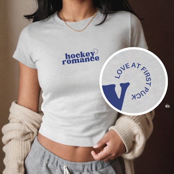 DE Hockey Romance book reader T-shirt Y2K Baby Tee Crop Top Love at first puck Shirt funny ice hockey Tshirt Booktok Merch Bookish gift her