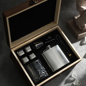 Custom Engrave Whiskey Wood Box Set with Glass and Flask, Personalized Barware Set, Anniversary Gift, Gift for Dad, Groomsmen Gift, Men Gift