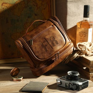 Custom Toiletry Bag for Men, Personalized Travel Dopp Kits, Leather Wash Bag for Him, Custom Gift For Men, Groomsmen Gift, Wedding Gift