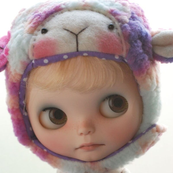Blythe animal hat with fur chin strap - tie dye purple sheep