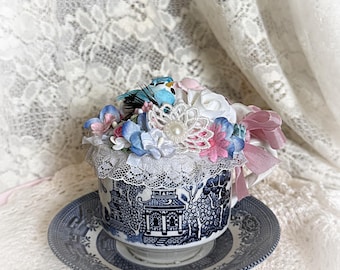 Blue Willow Teacup Arrangement with Roses and Bird – Shabby Chic Decor