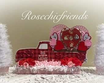 RED Truck Centerpiece Vintage 1900s Valentine Day Decoration Decor Hearts