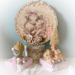 Shabby Chic Agnello Legno Rotondo: Decorazione da Parete Floreale Rosa per Pasqua
