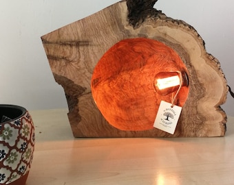 Lámpara de madera de olivo, lámpara de mesa, lámparas de diseño, muebles, iluminación.