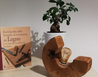 Lampada in legno di faggio