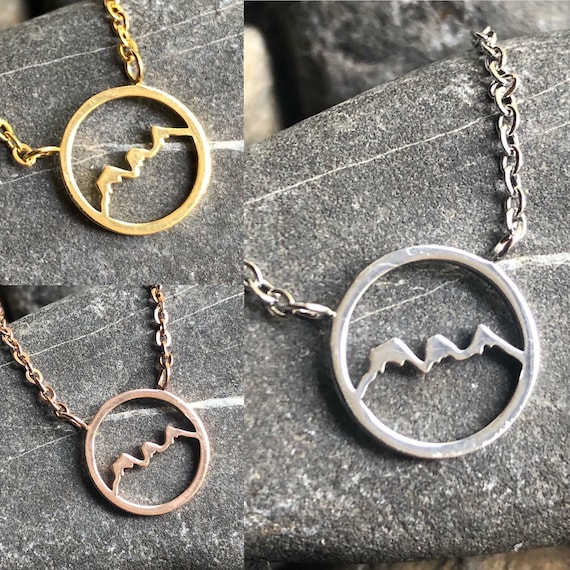 Sister mountain necklace deals