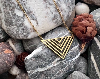 Stainless steel triangle geometric necklace silver gold
