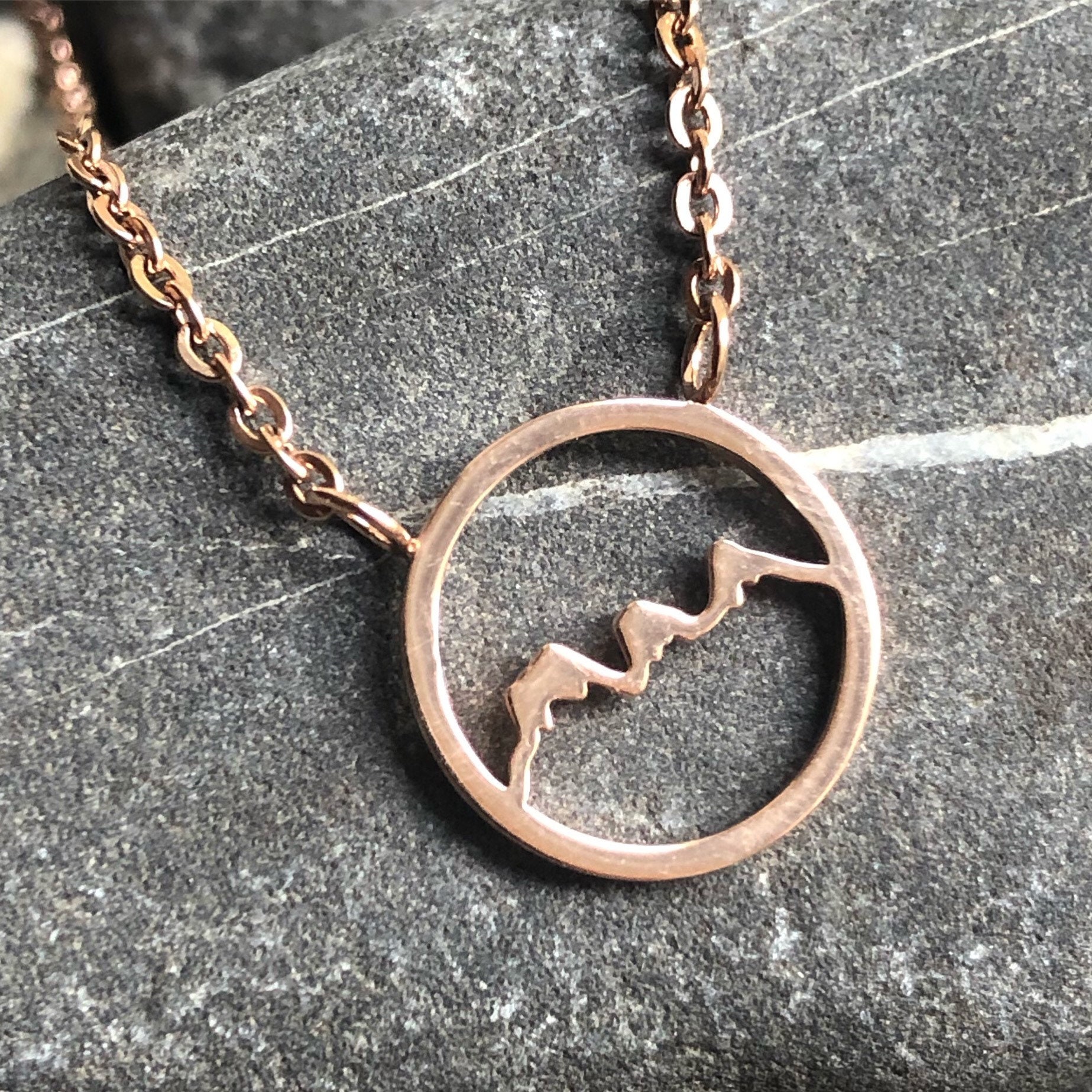 Sister online mountain necklace