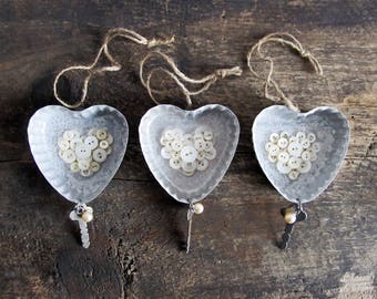 One Decorative Vintage Mother of Pearl Buttons Key To My Heart Ornament