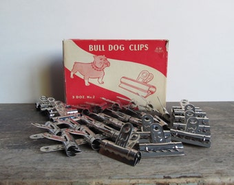 33 Vintage A & W Bull Dog Clips With Box