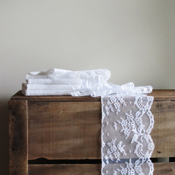 8 Yards Vintage White Chantilly Scalloped Floral Wide Lace